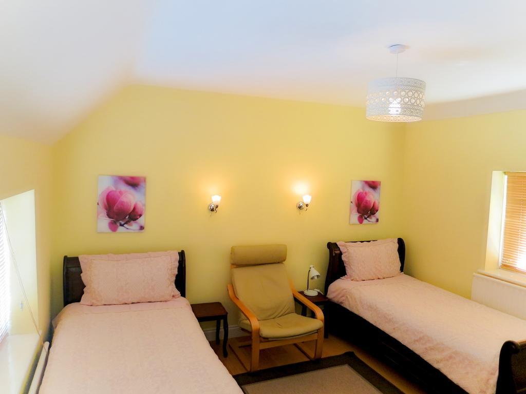 Angel View Guildford Room photo