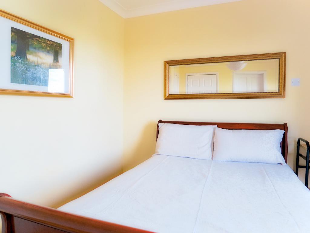 Angel View Guildford Room photo