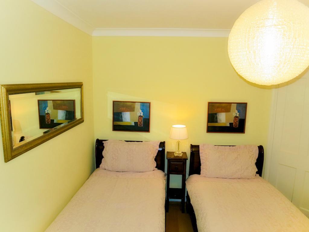 Angel View Guildford Room photo