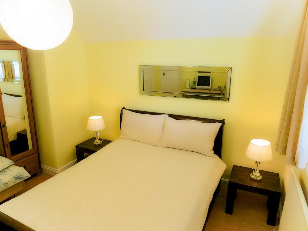 Angel View Guildford Room photo